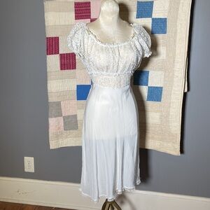 1940s Vintage White Satin and Lace Dressing Gown